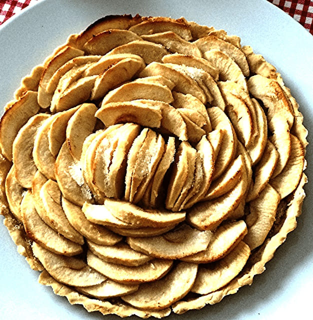 Lire la suite à propos de l’article Tarte aux pommes sans gluten et sans lactose