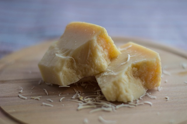 Lire la suite à propos de l’article Le parmesan, infos nutrition