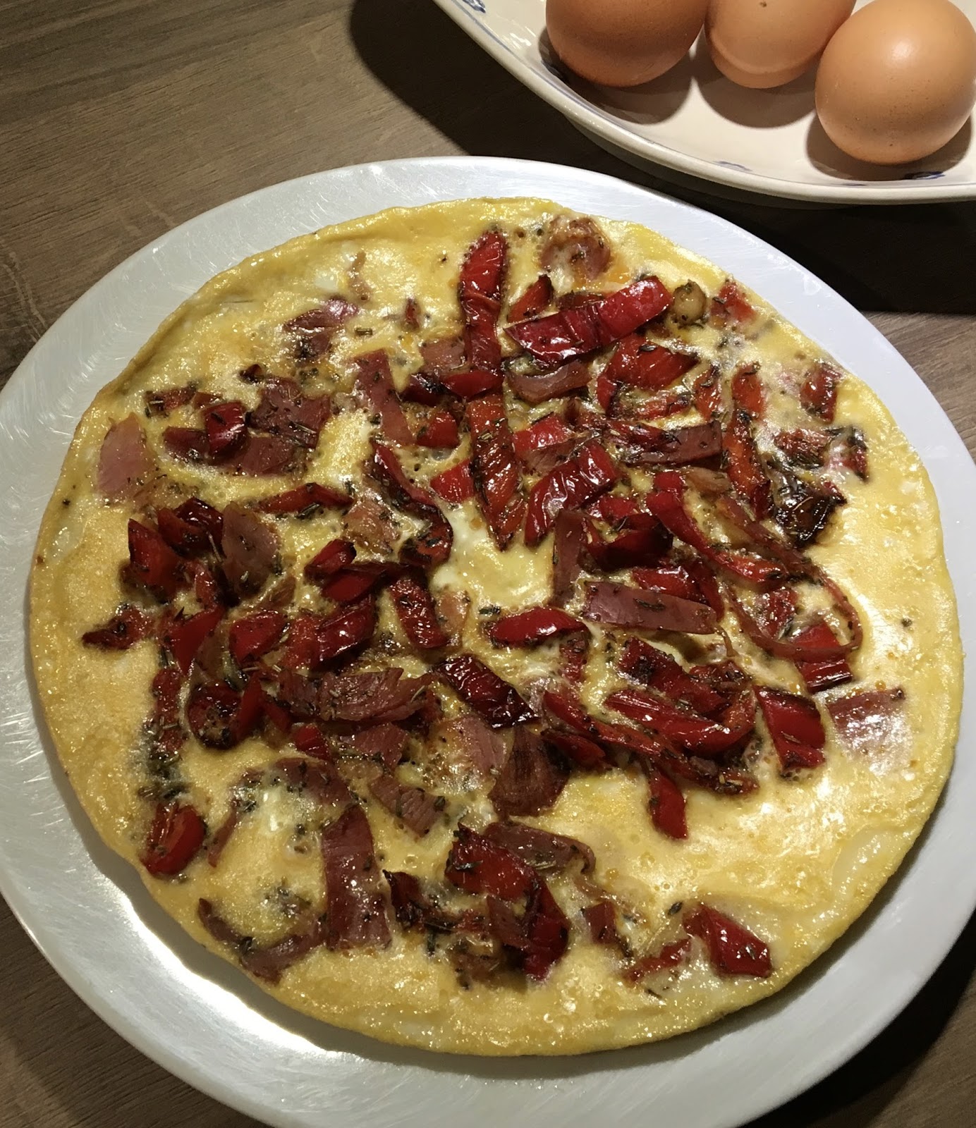 You are currently viewing Omelette aux poivrons et au jambon de bayonne sans gluten et sans lait animal