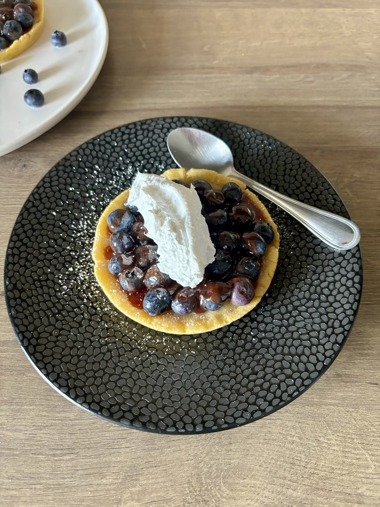 Lire la suite à propos de l’article Tarte aux myrtilles sans gluten, sans lait animal