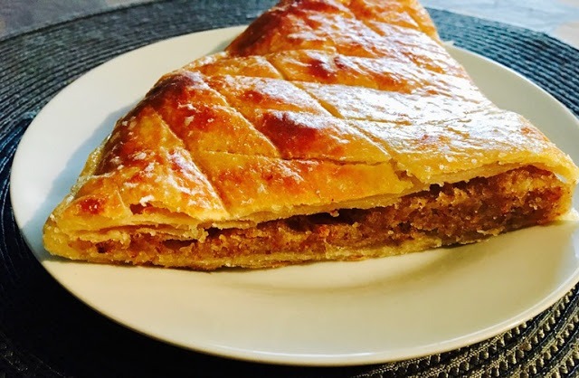 Lire la suite à propos de l’article Galette de rois à la frangipane sans gluten et sans lait animal