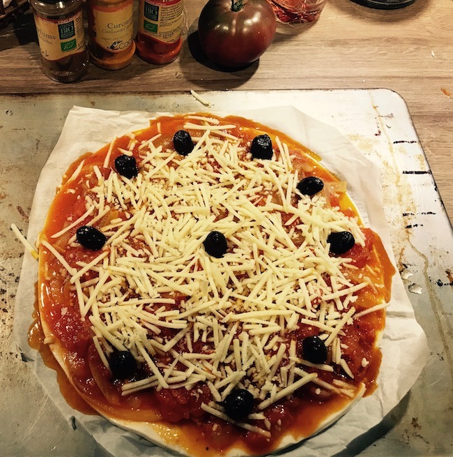 Lire la suite à propos de l’article Pizza sans gluten et sans lactose  à ma façon