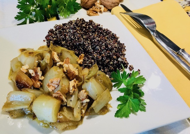 You are currently viewing Endives caramélisées et quinoa noir