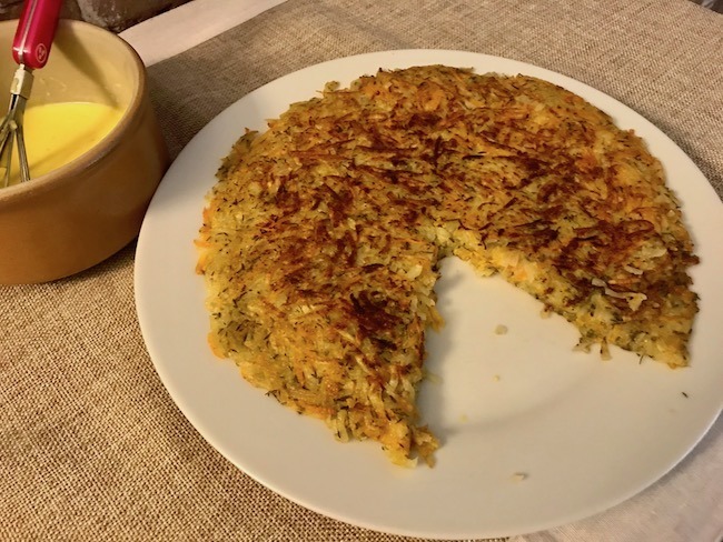 Lire la suite à propos de l’article Rösti pommes de terre et carottes sauce orange coco gluten free