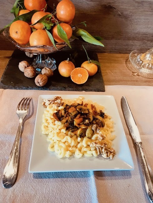 You are currently viewing Coquillettes champignons, noix et Clémentines Corse
