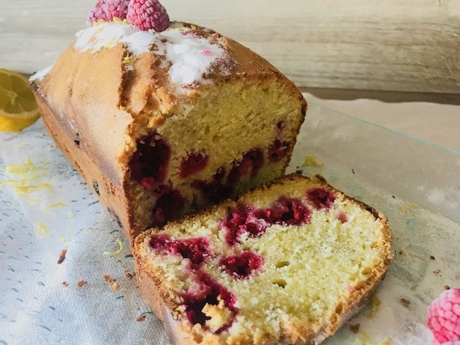 Lire la suite à propos de l’article Cake citron-framboises 