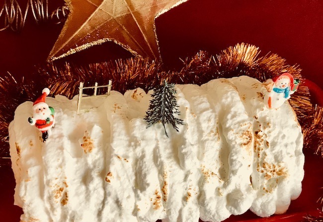 You are currently viewing Bûche de Noël façon tarte au citron meringuée