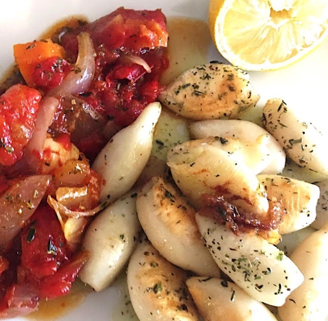 Lire la suite à propos de l’article Encornets en sauce et flambés