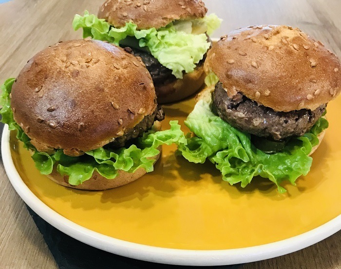 Lire la suite à propos de l’article Hamburger maison glutenfree