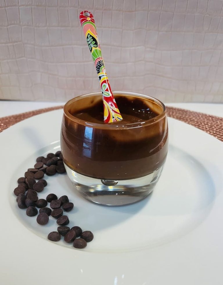 Lire la suite à propos de l’article Crème chocolat vegan 4 ingrédients