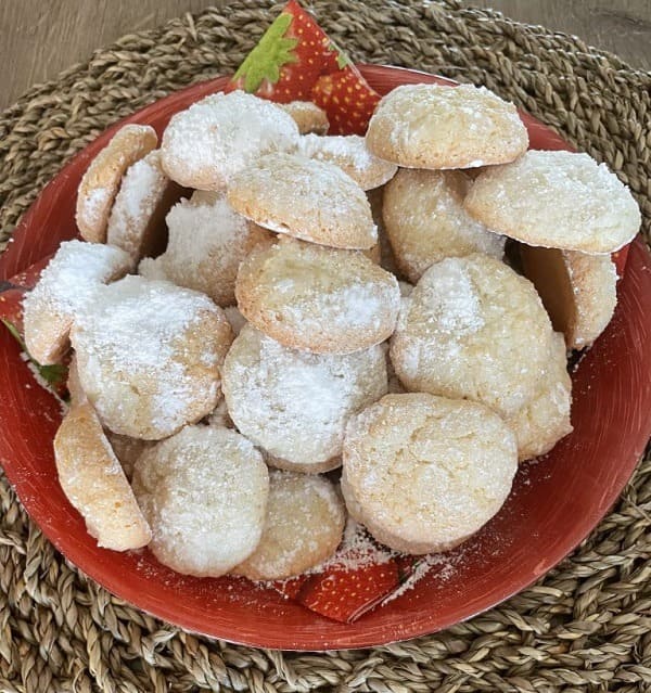 Lire la suite à propos de l’article Biscuits moelleux aux amandes